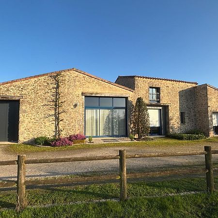 Chambres D'Hotes Les Laitieres Beaurepaire  Екстериор снимка